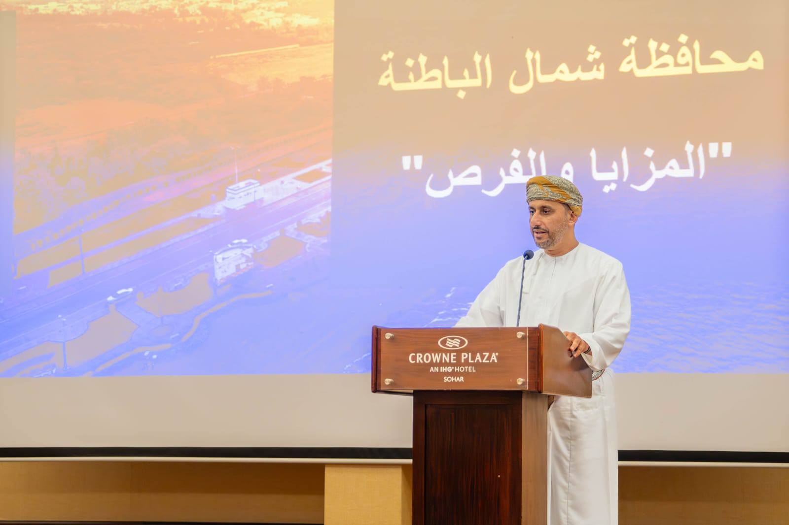 قيس بن محمد اليوسف وزير التجارة والصناعة وترويج الاستثمار العماني