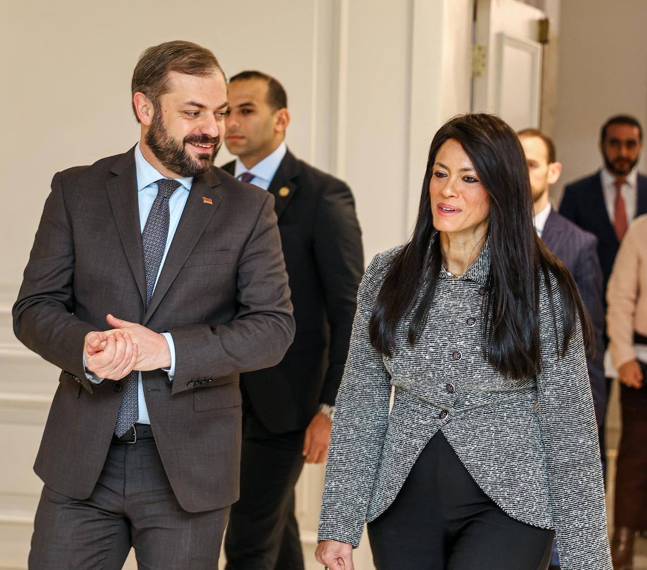 المشاط تلتقي وزير الاقتصاد الأرميني