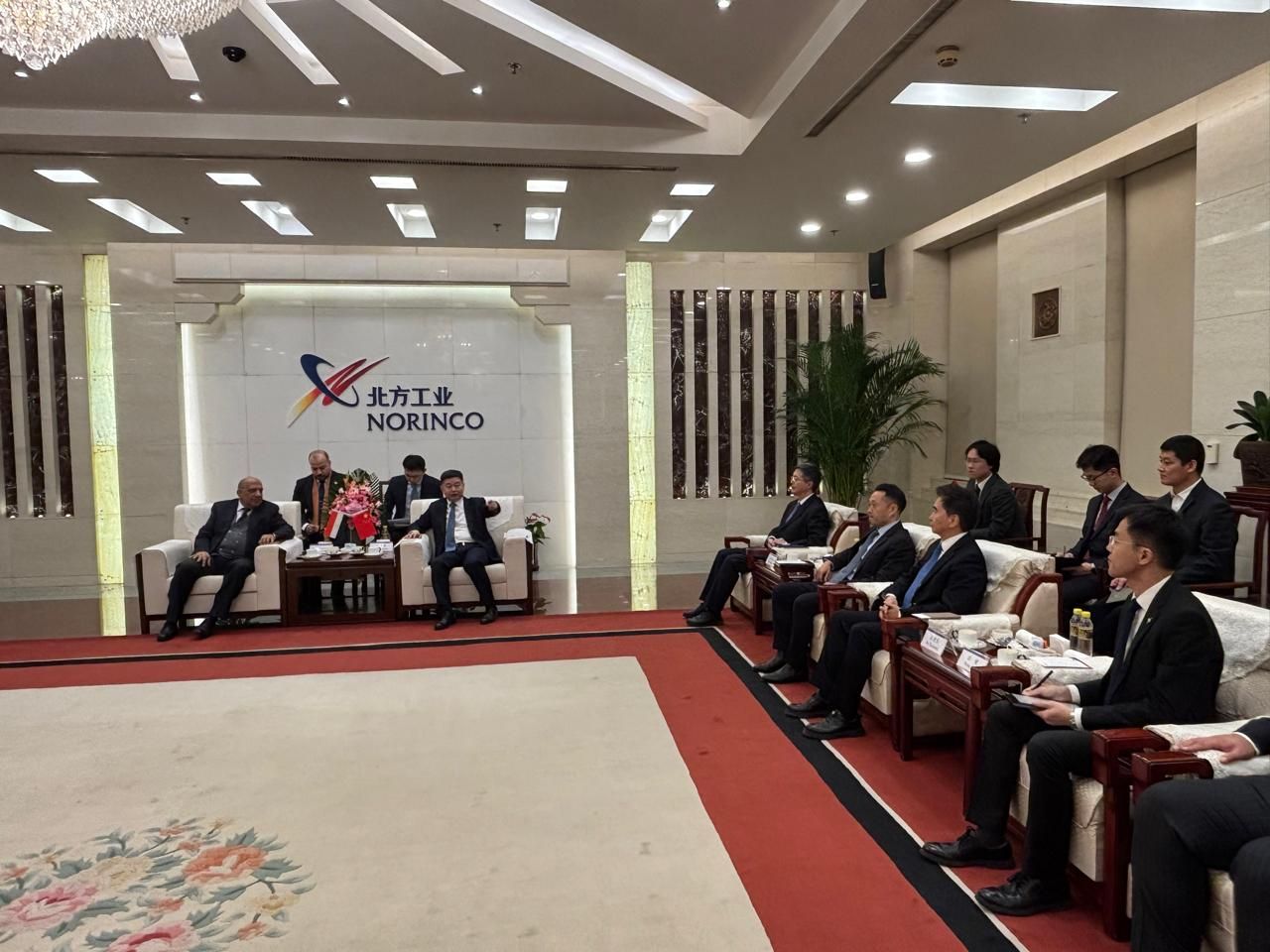 وزير الكهرباء يلتقي رئيس مجموعة نورينكو