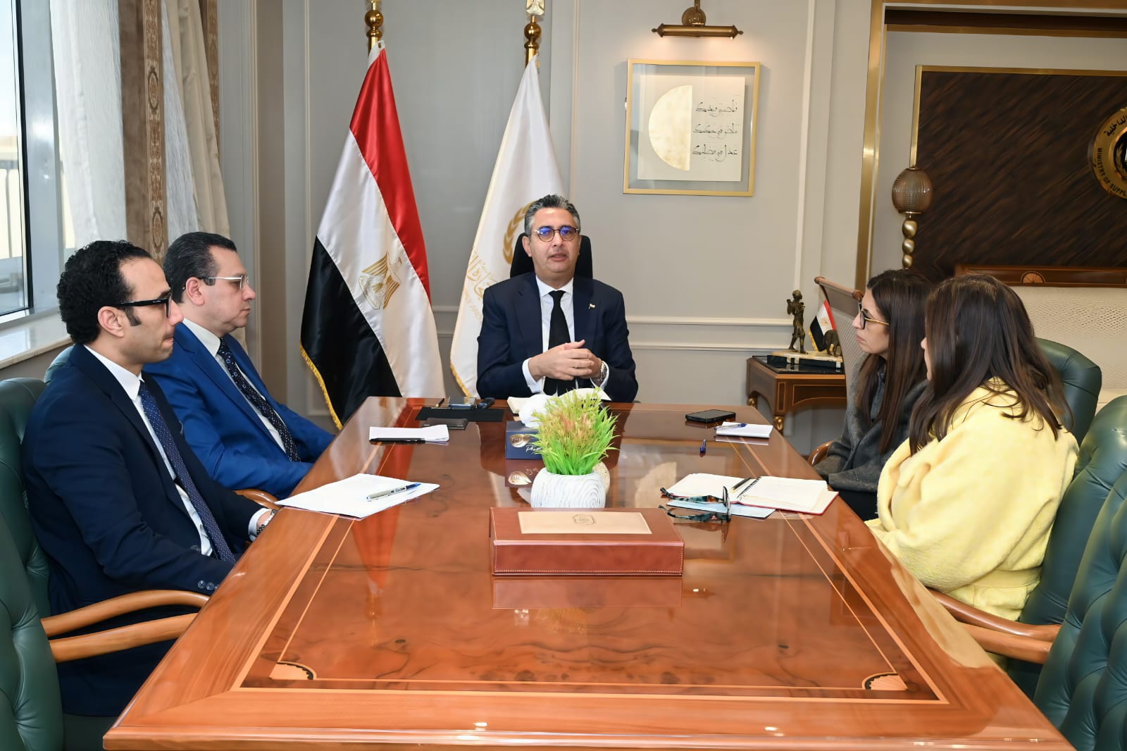 وزير التموين يجتمع مع مدير عام شركة IBM مصر