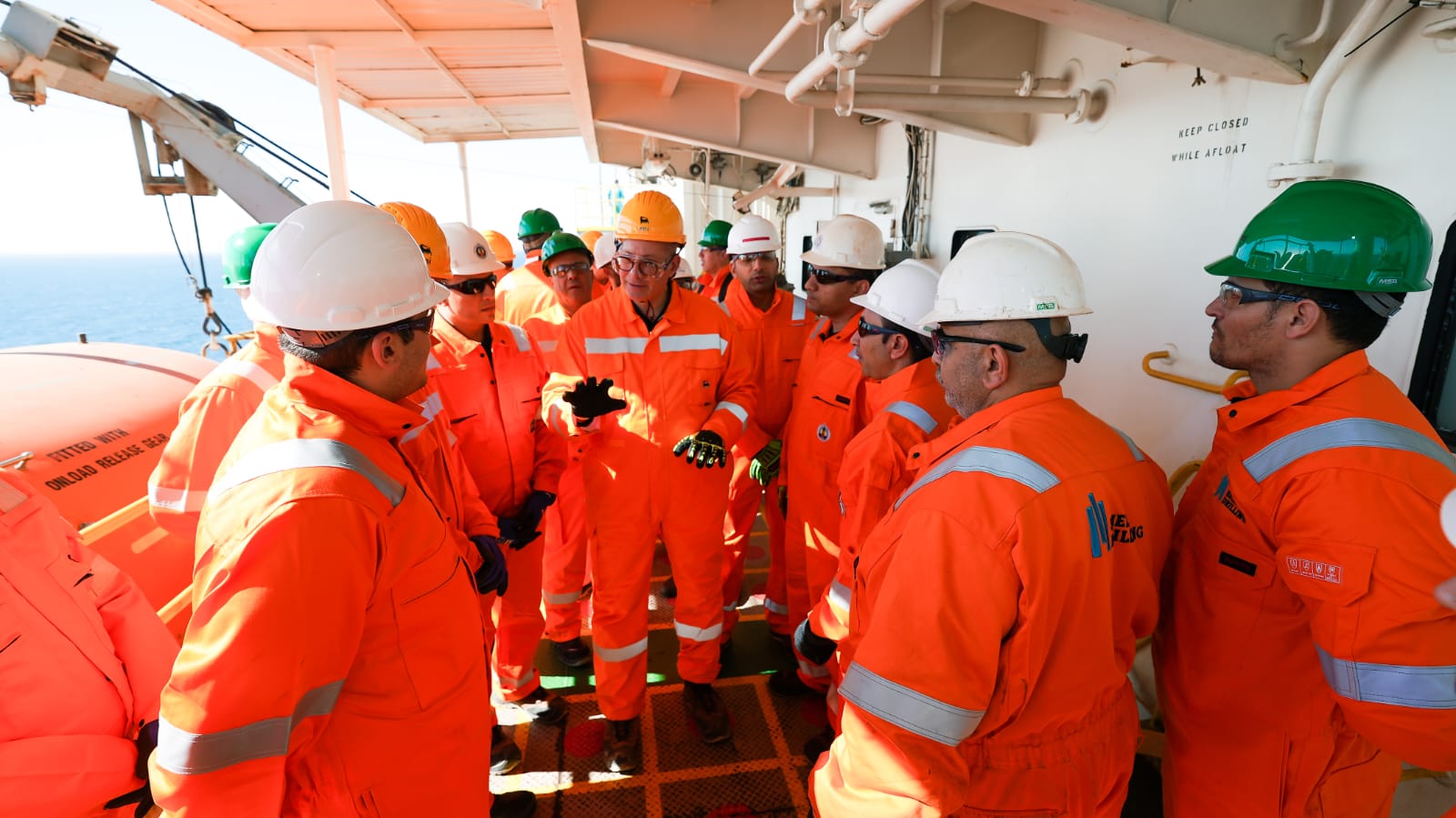 وزير البترول يتفقد حفر أول بئر ببرنامج إيني الإيطالية