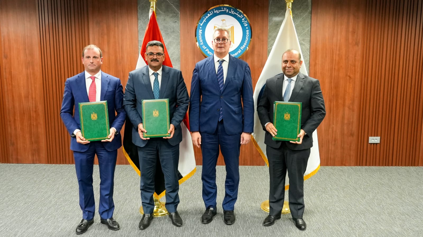 تعاون بين هيئة الثروة المعدنية والصناعات التعدينية وشركة آتون مايننج إنك الكندية