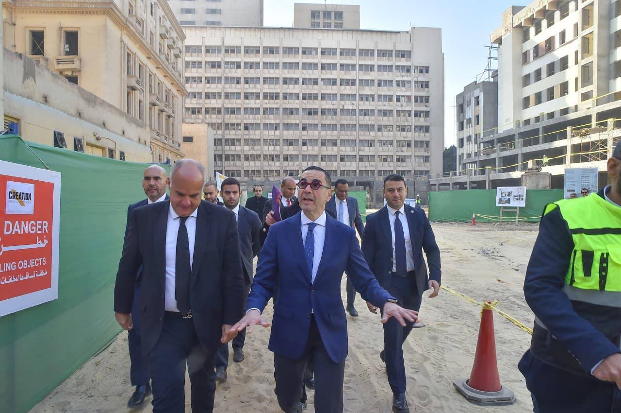وزير الاستثمار يتفقد مشروع تطوير مبني وزارة الداخلية بلاظوغلي