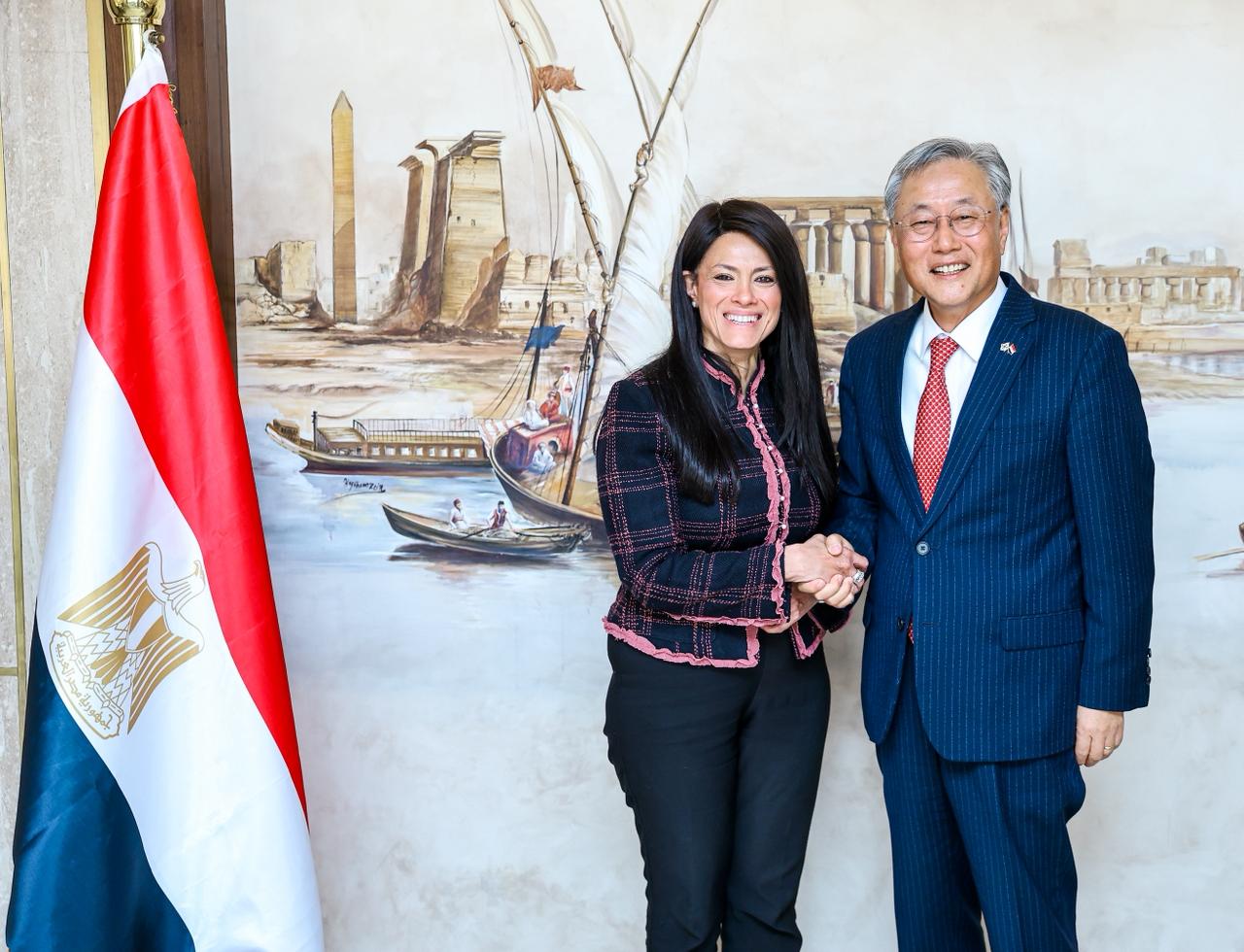 وزيرة التخطيط والتعاون الدولي تلتقي السفير الكوري