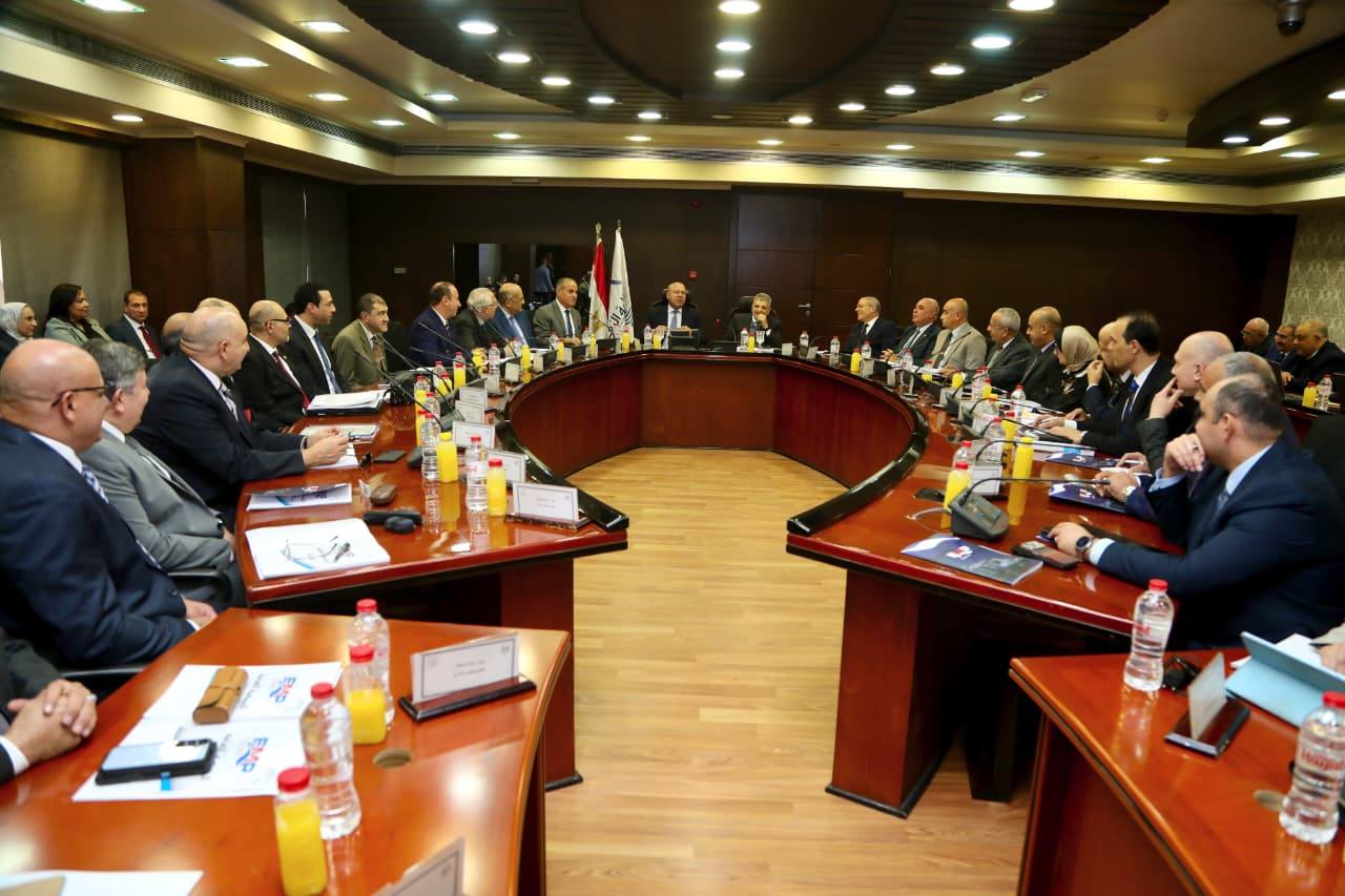 اجتماع الجمعية العامة العادية وغير العادية لشركة موانئ مصر البحرية