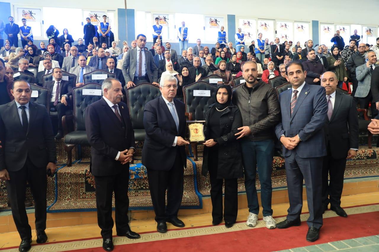 افتتاح مشروعات تعليمية وخدمية بجامعة بورسعيد