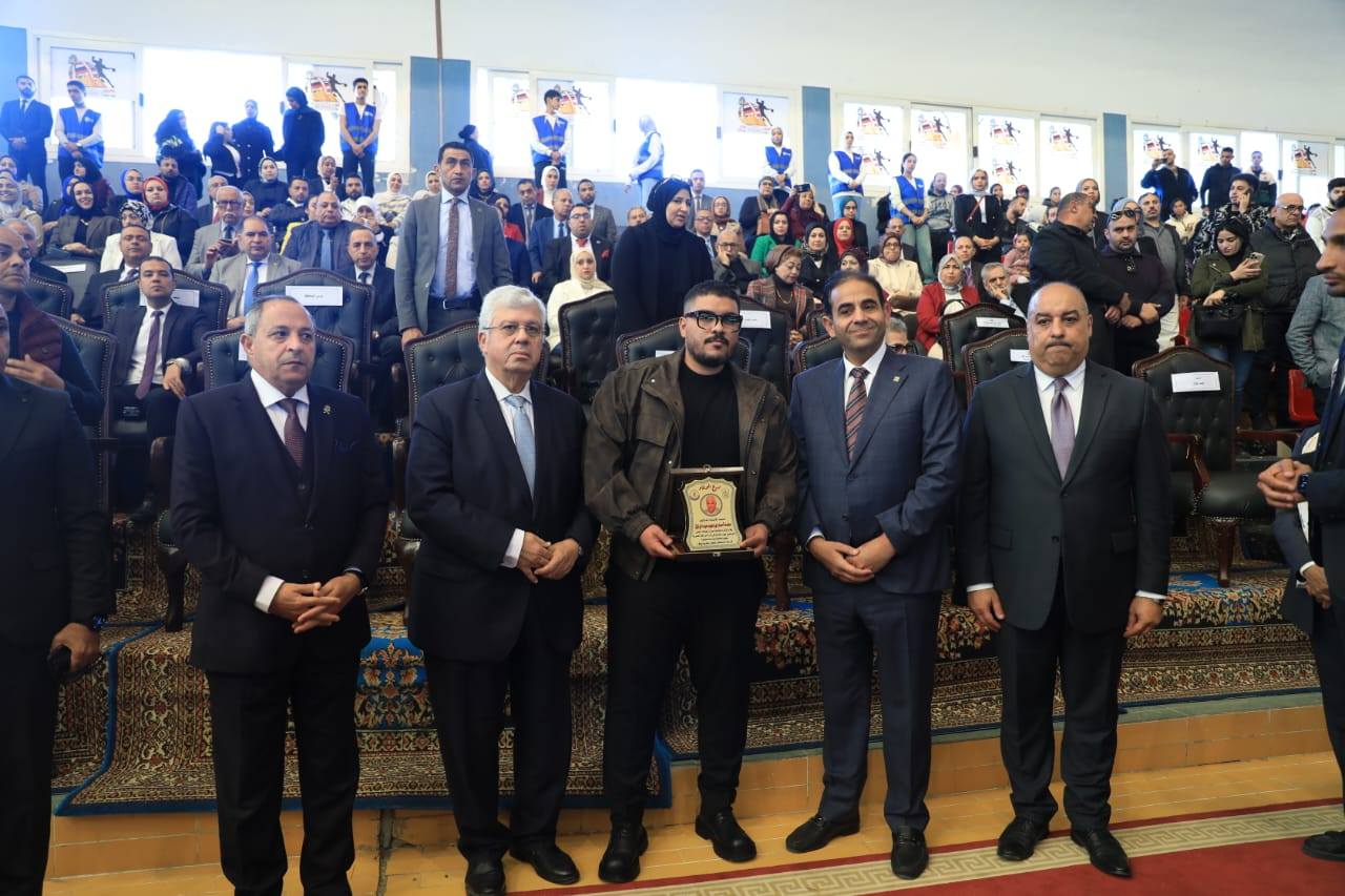 افتتاح مشروعات تعليمية وخدمية بجامعة بورسعيد