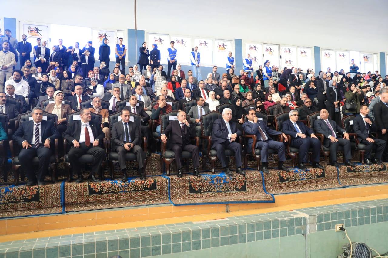 افتتاح مشروعات تعليمية وخدمية بجامعة بورسعيد