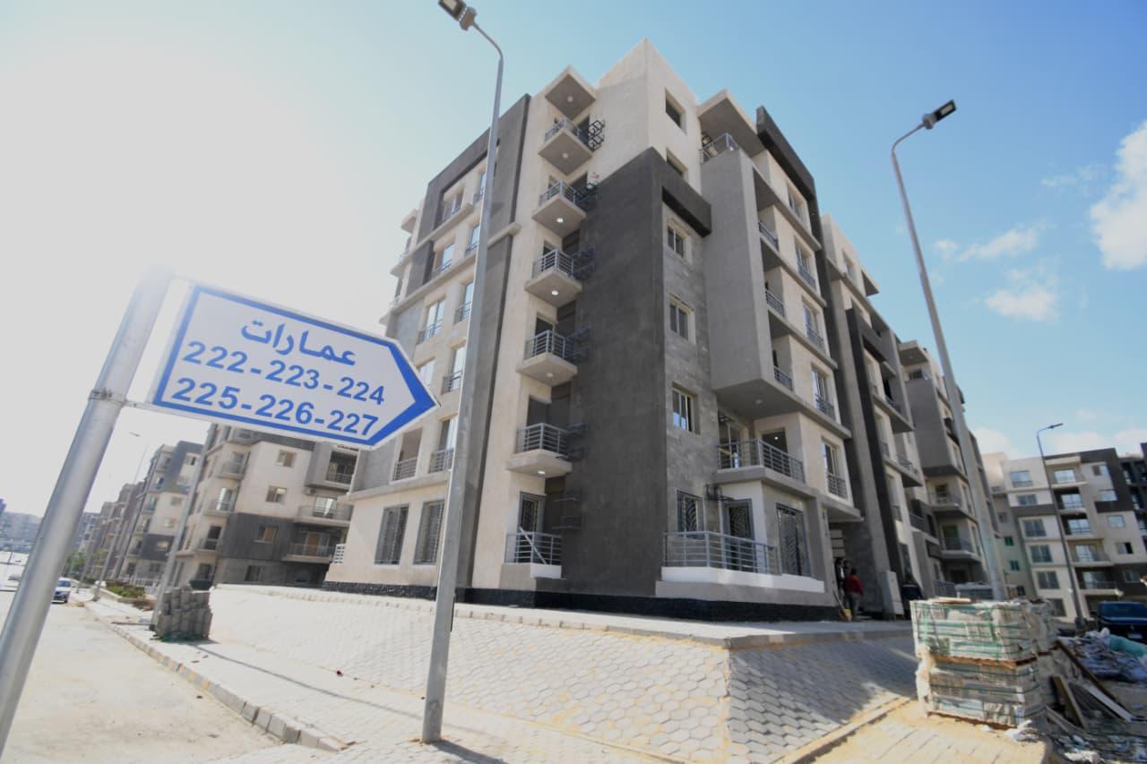 الشربيني يتفقد مشروعات جنة وديارنا ودار مصر بالقاهرة الجديدة