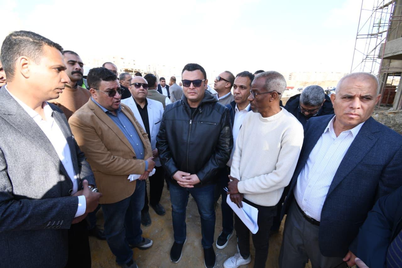 الشربيني يتفقد مشروعات جنة وديارنا ودار مصر بالقاهرة الجديدة