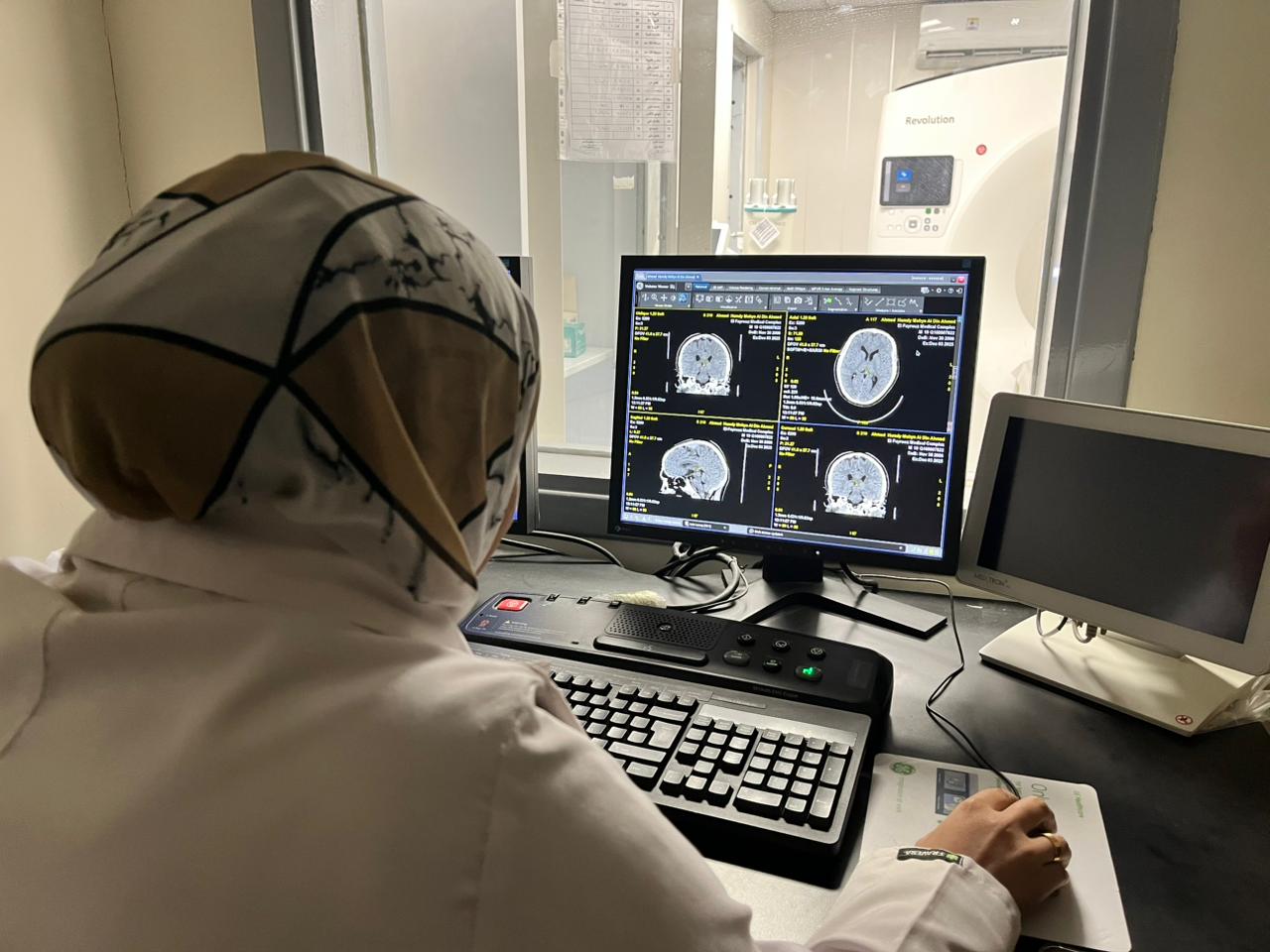 هيئة الرعاية الصحية تستعرض انجازات التأمين الصحي الشامل بمحافظات إقليم القناة