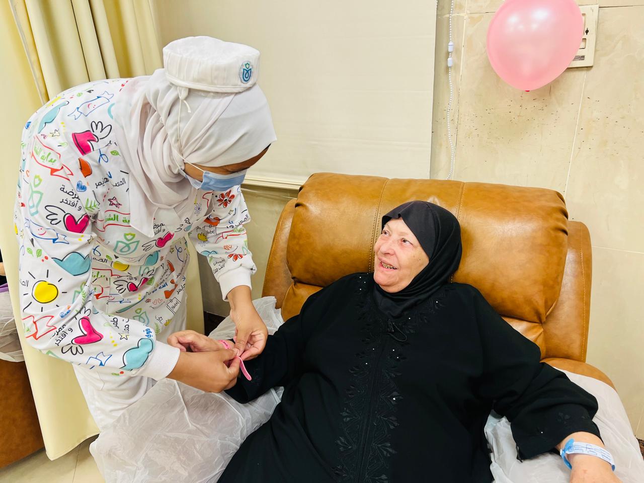 هيئة الرعاية الصحية تستعرض انجازات التأمين الصحي الشامل بمحافظات إقليم القناة