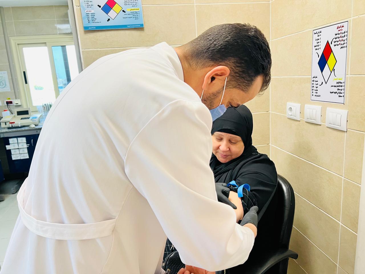 هيئة الرعاية الصحية تستعرض انجازات التأمين الصحي الشامل بمحافظات إقليم القناة