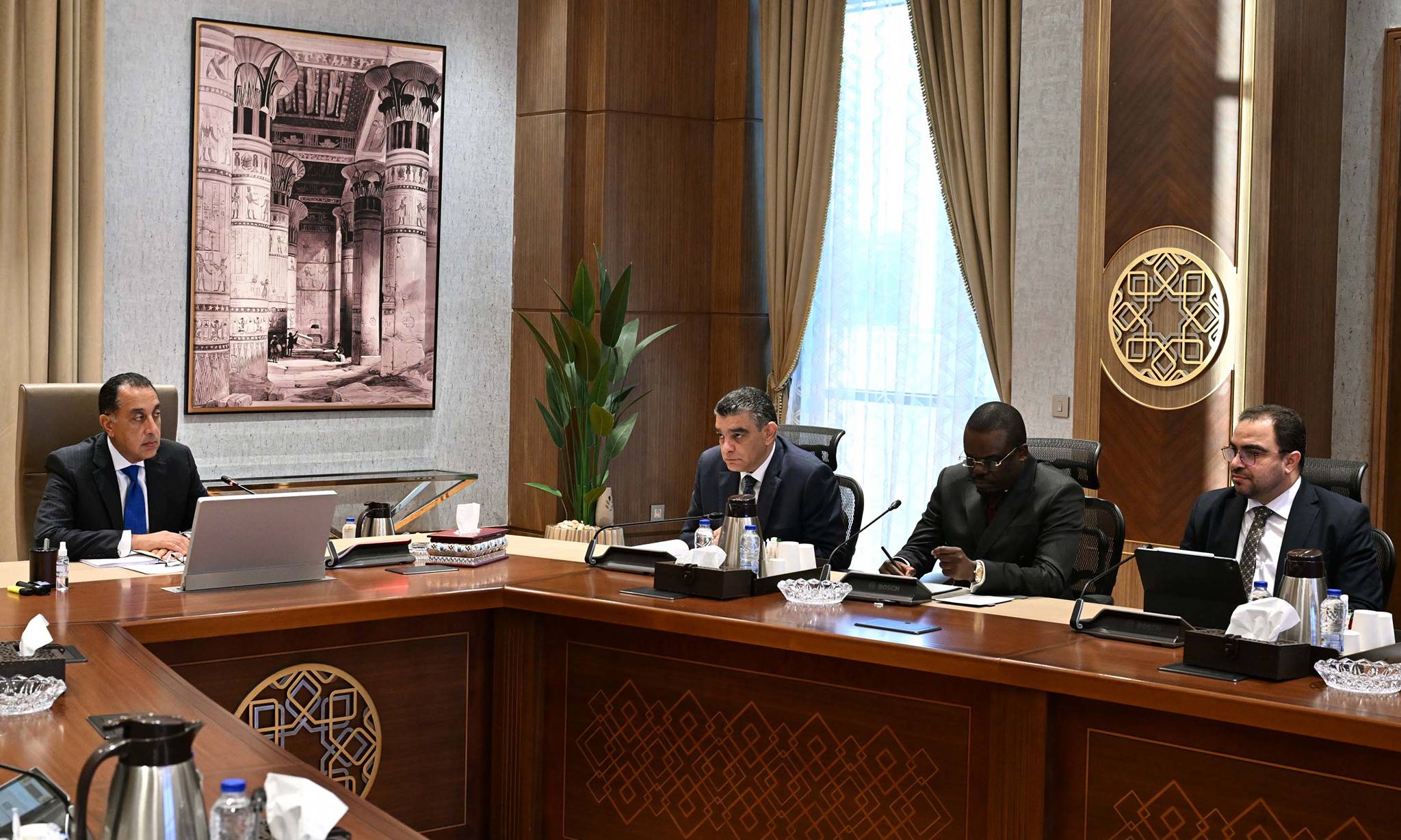 مدبولي يستقبل المدير العام للمركز الأفريقي لمكافحة الأمراض