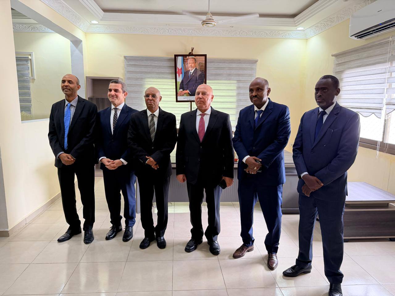 كامل الوزير يعقد سلسلة لقاءات مع وزراء بحكومة جيبوتي