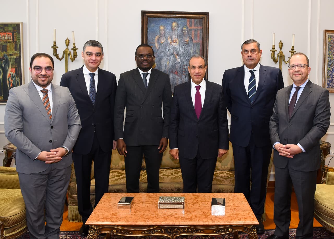 وزير الخارجية والهجرة يلتقي الدكتور جان كاسايا