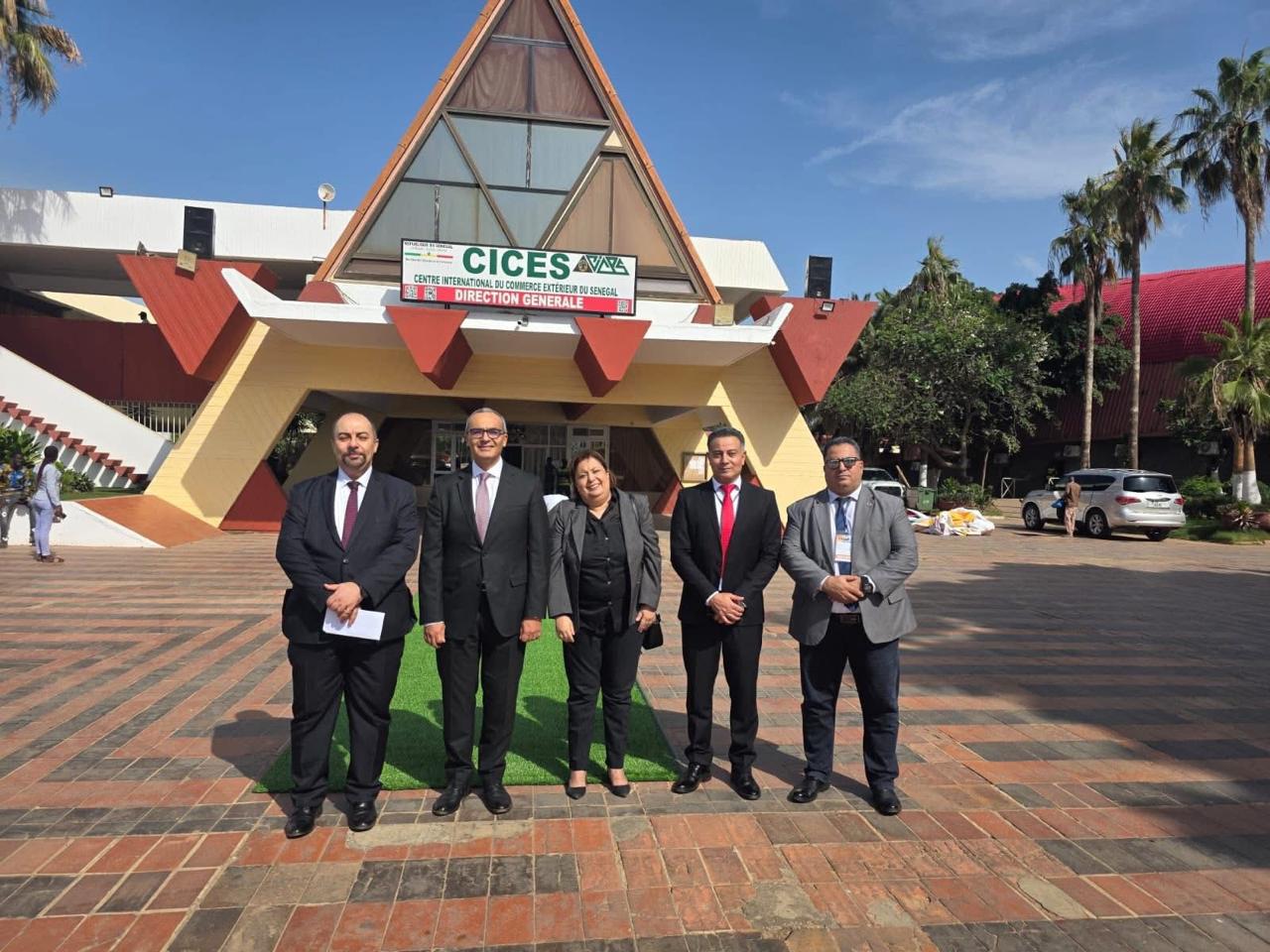 شباب جهاز تنمية المشروعات يشاركون في المعرض الدولي بداكار