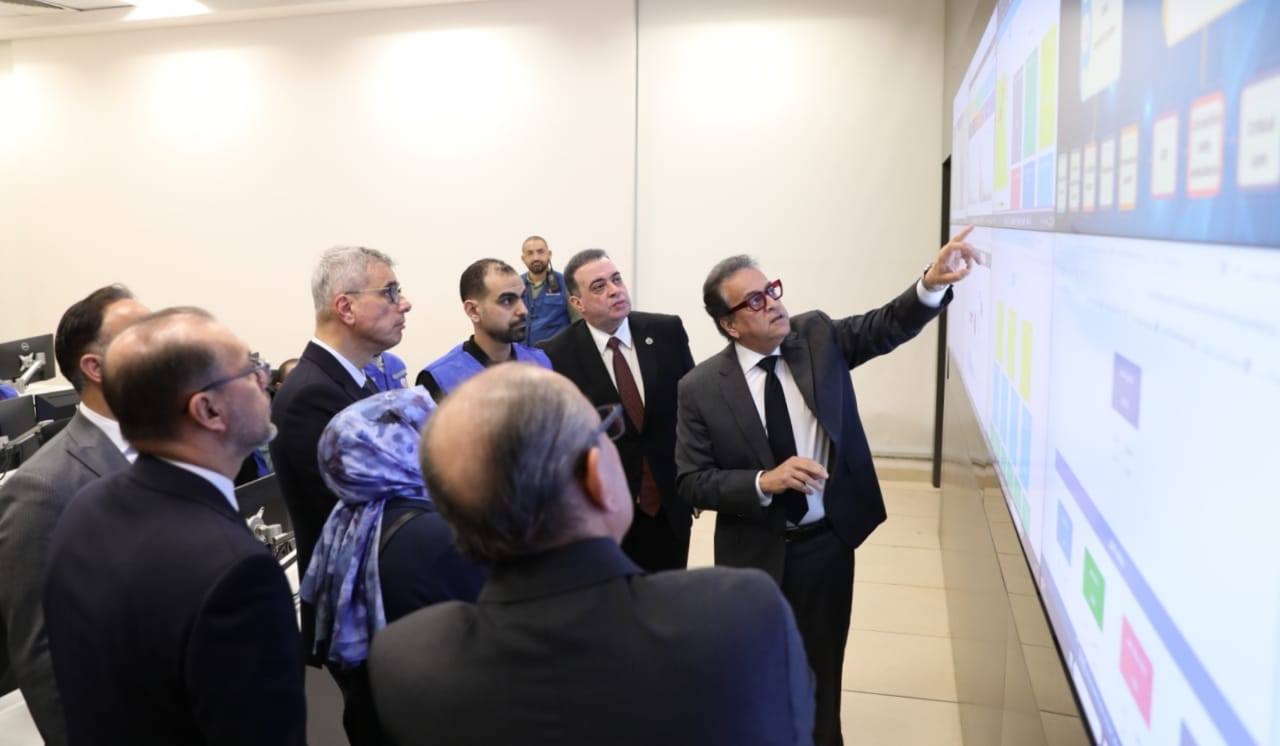 وزير الصحة يعقد اجتماع مع نظيره التركي