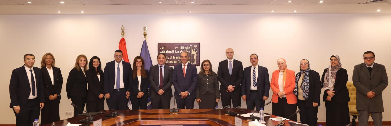 توقيع مذكرة تفاهم بين وزارة الاتصالات وشركة أورنچ مصر