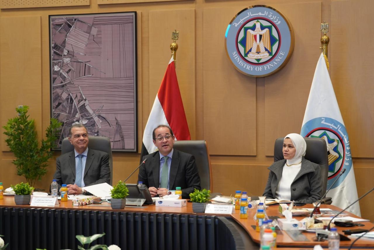 وزير المالية يجتمع مع المؤثرين بالسوشيال ميديا