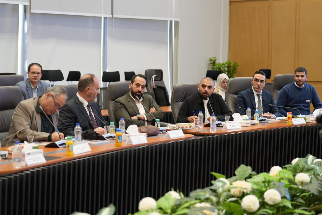 وزير المالية يجتمع مع المؤثرين بالسوشيال ميديا