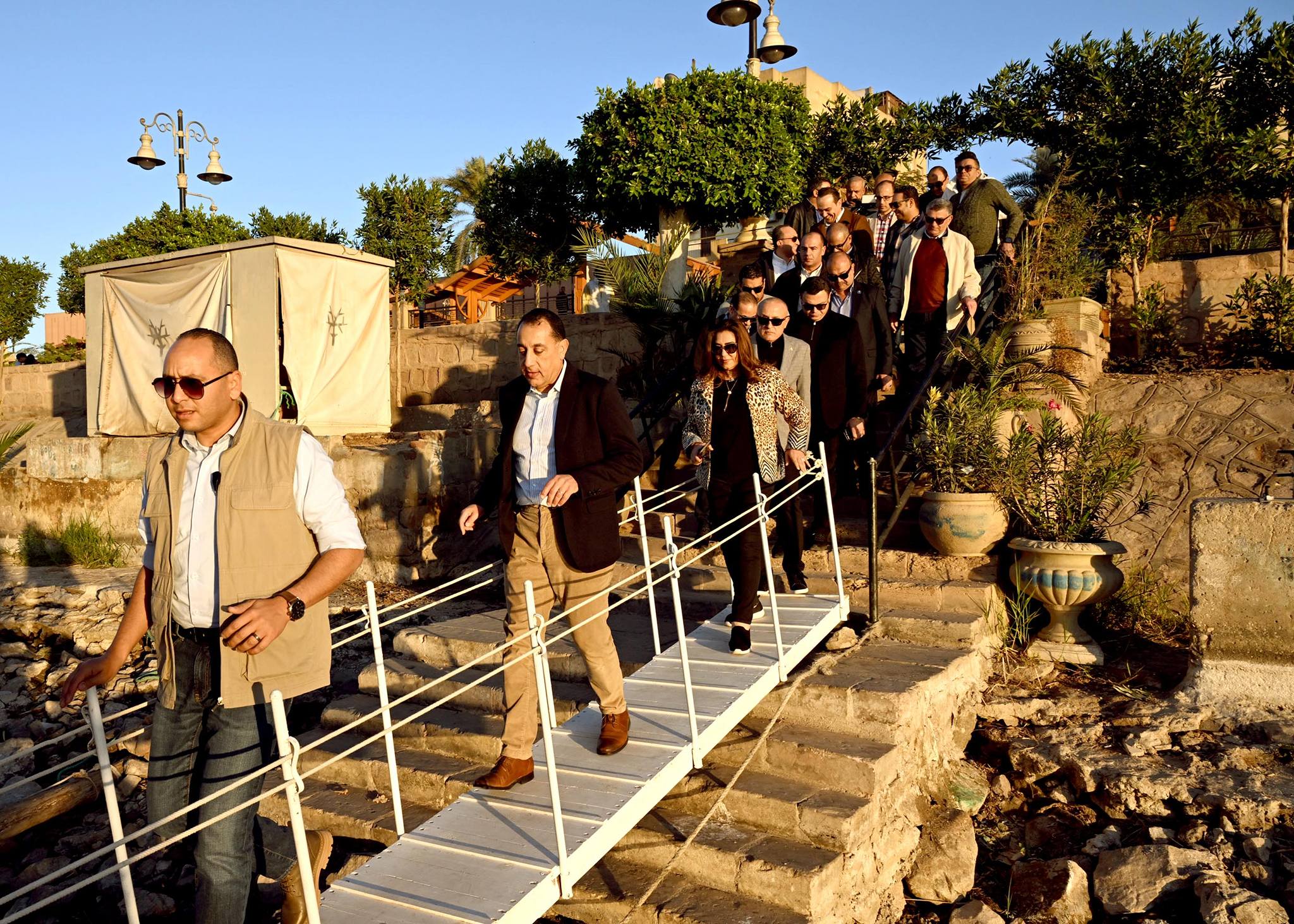 رئيس الوزراء يتفقد أعمال تطوير كورنيش النيل بالأقصر