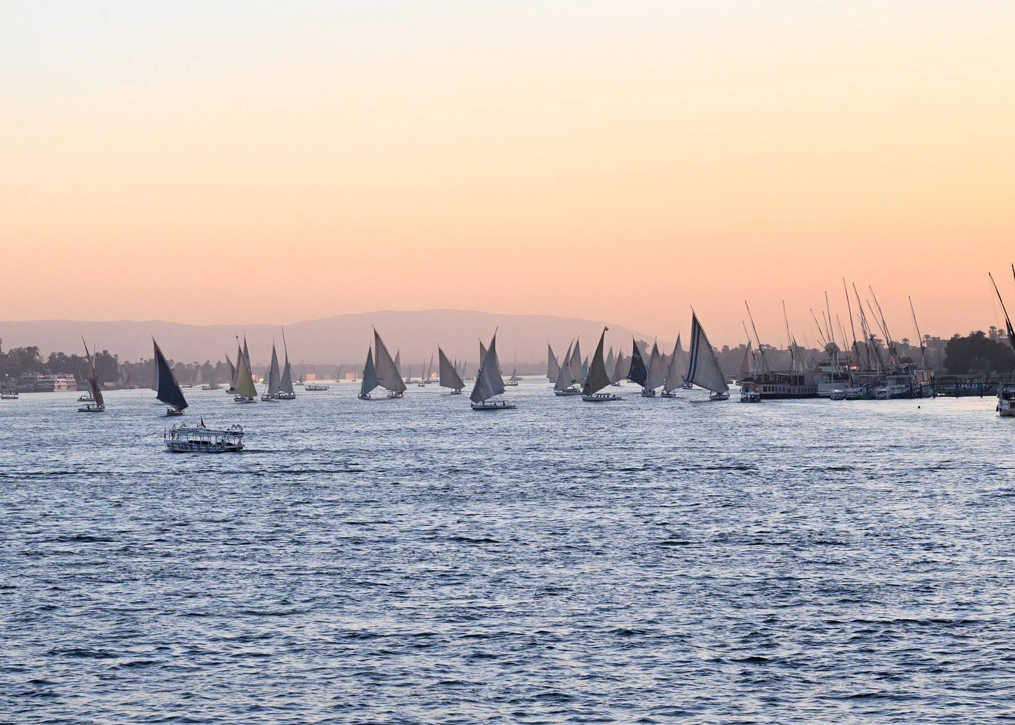 رئيس الوزراء يتفقد أعمال تطوير كورنيش النيل بالأقصر