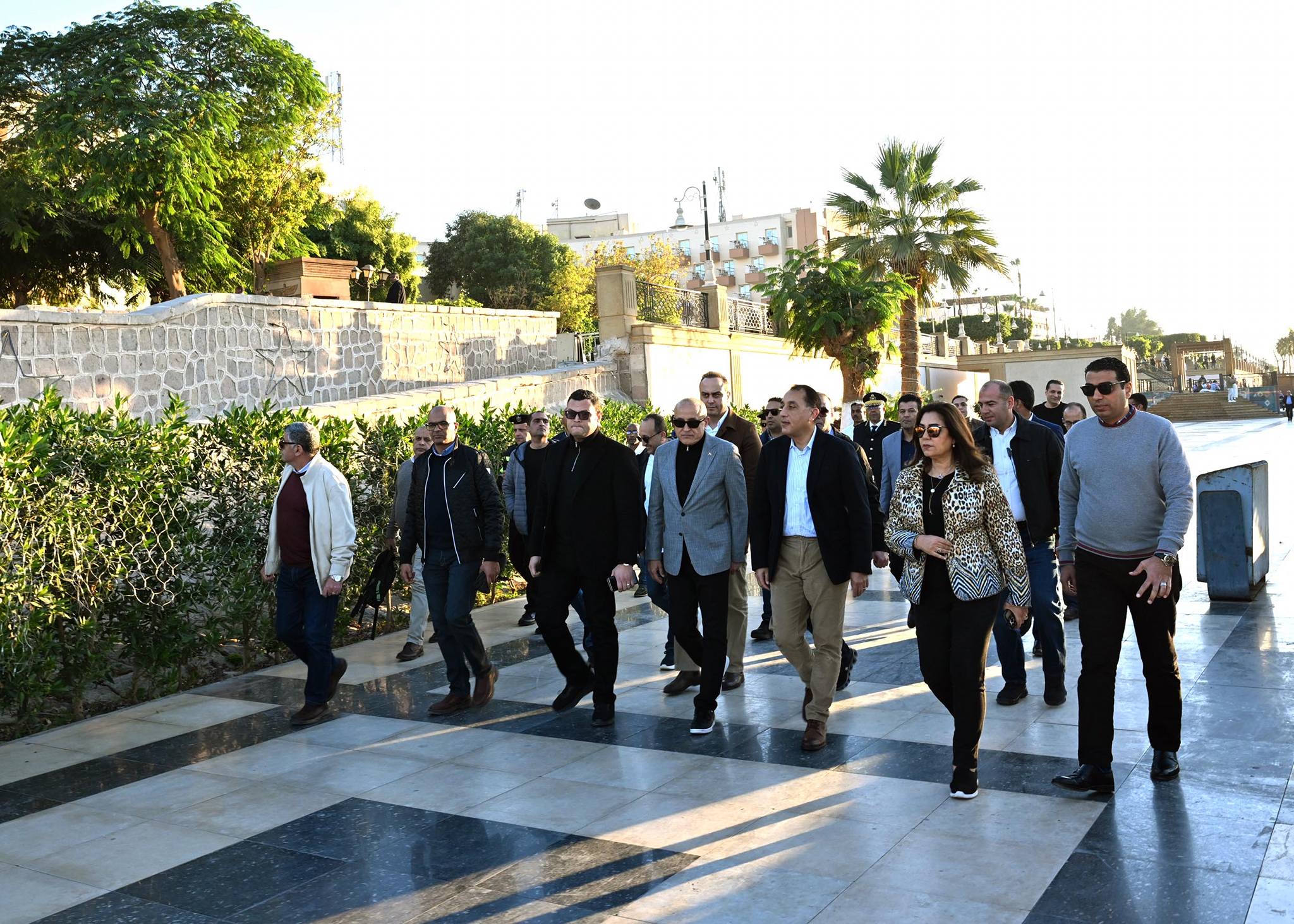 رئيس الوزراء يتفقد أعمال تطوير كورنيش النيل بالأقصر