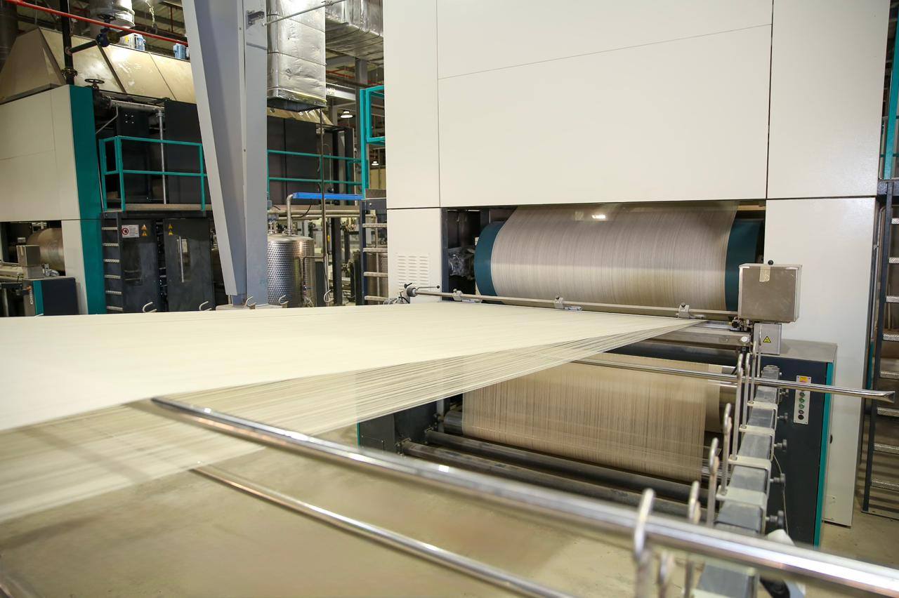 وزير قطاع الأعمال في جولة ميدانية بشركة غزل المحلة