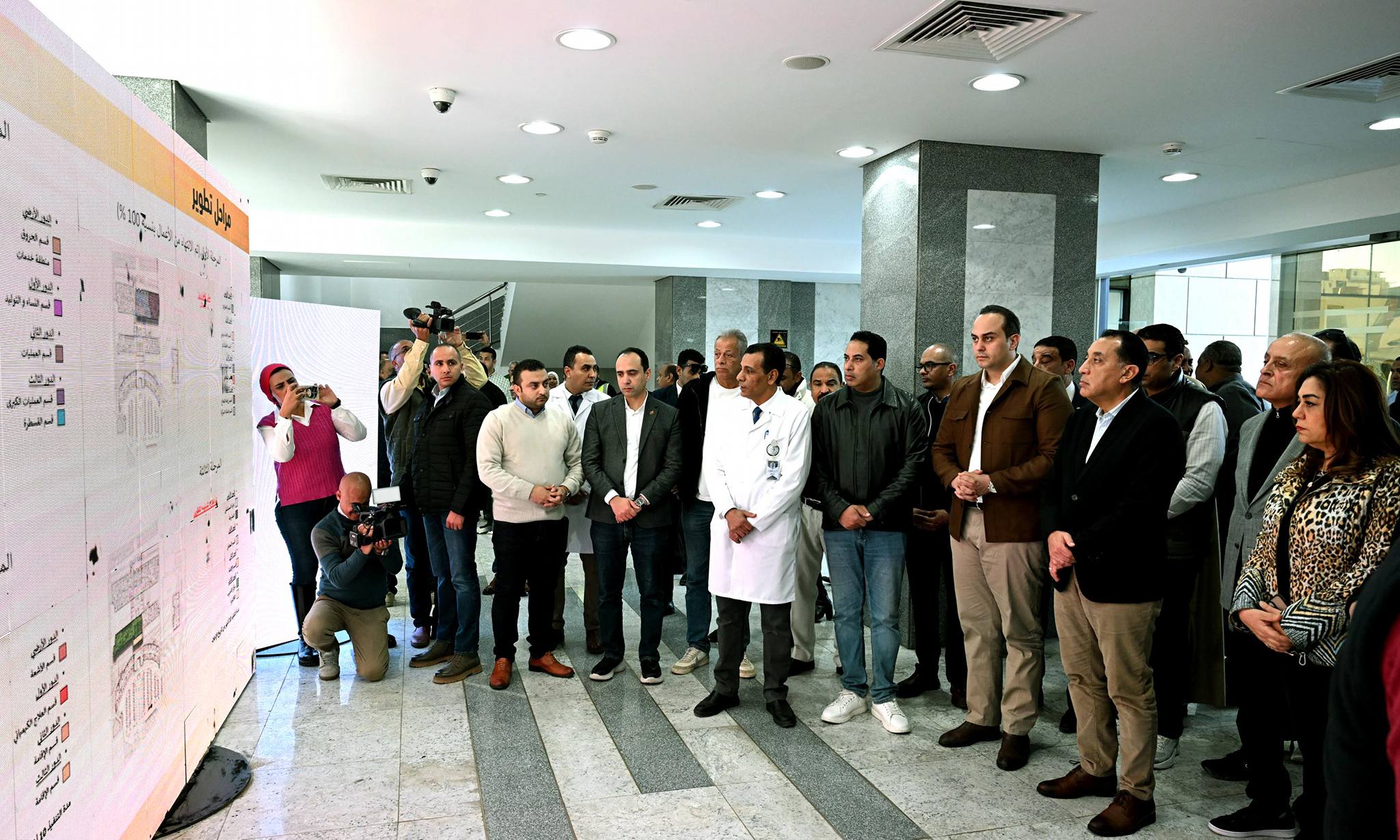 رئيس الوزراء يتفقد مجمع الأقصر الطبي الدولي
