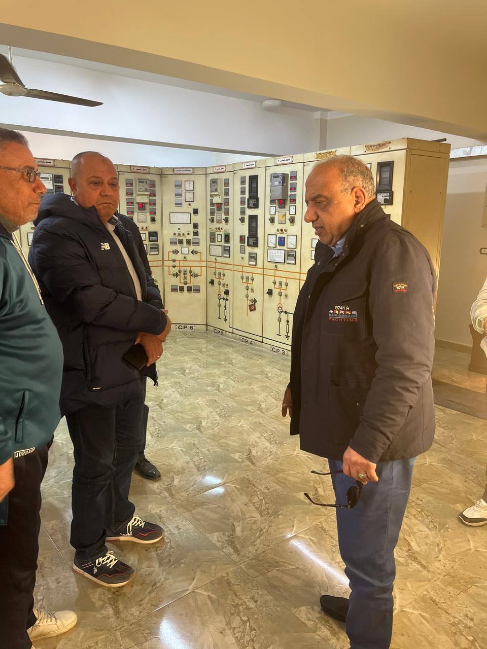 وزير الكهرباء يتفقد مركز خدمة المواطنين ومحطة المحولات ببورفؤاد