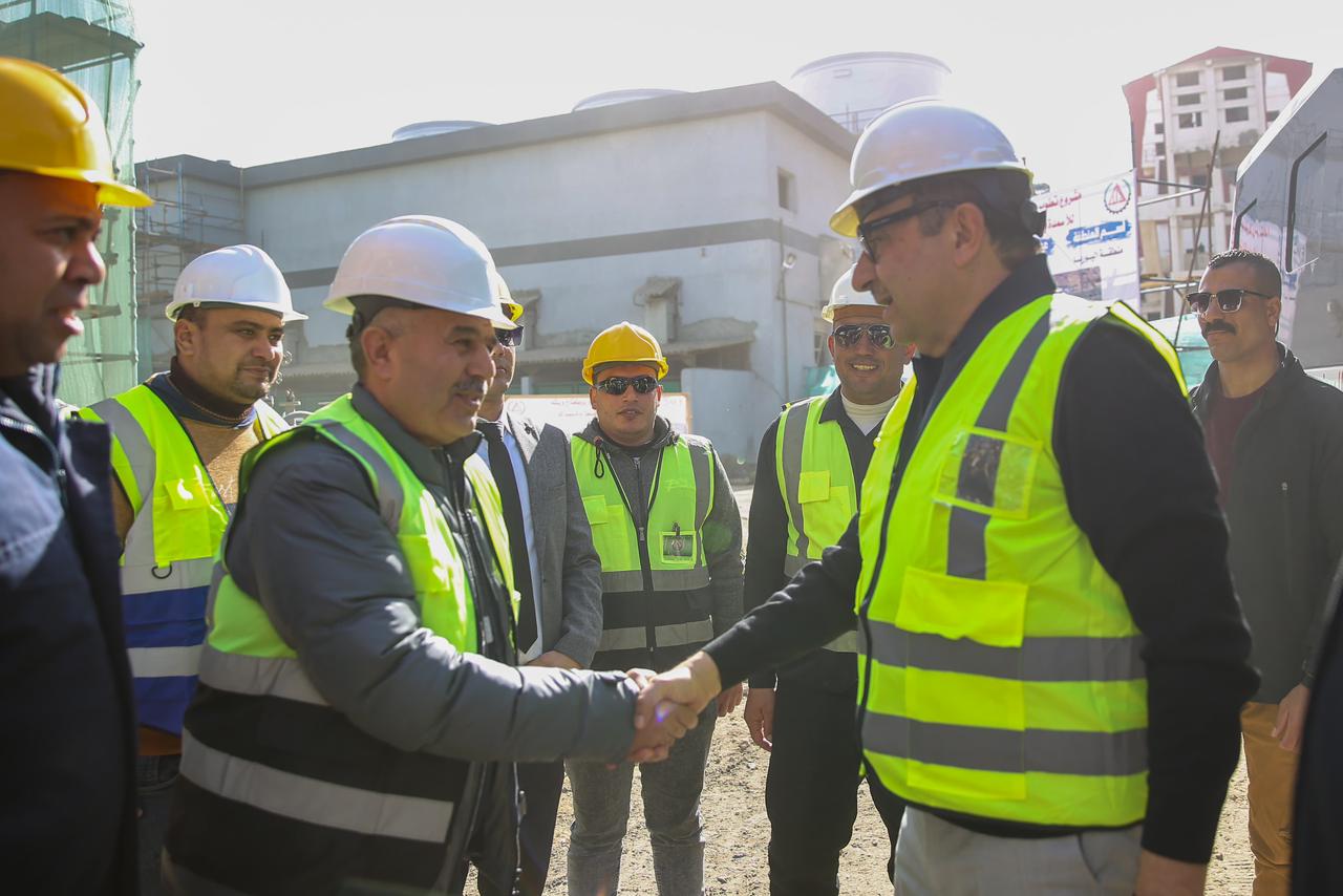 جولة وزير قطاع الأعمال بشركة الدلتا للأسمدة