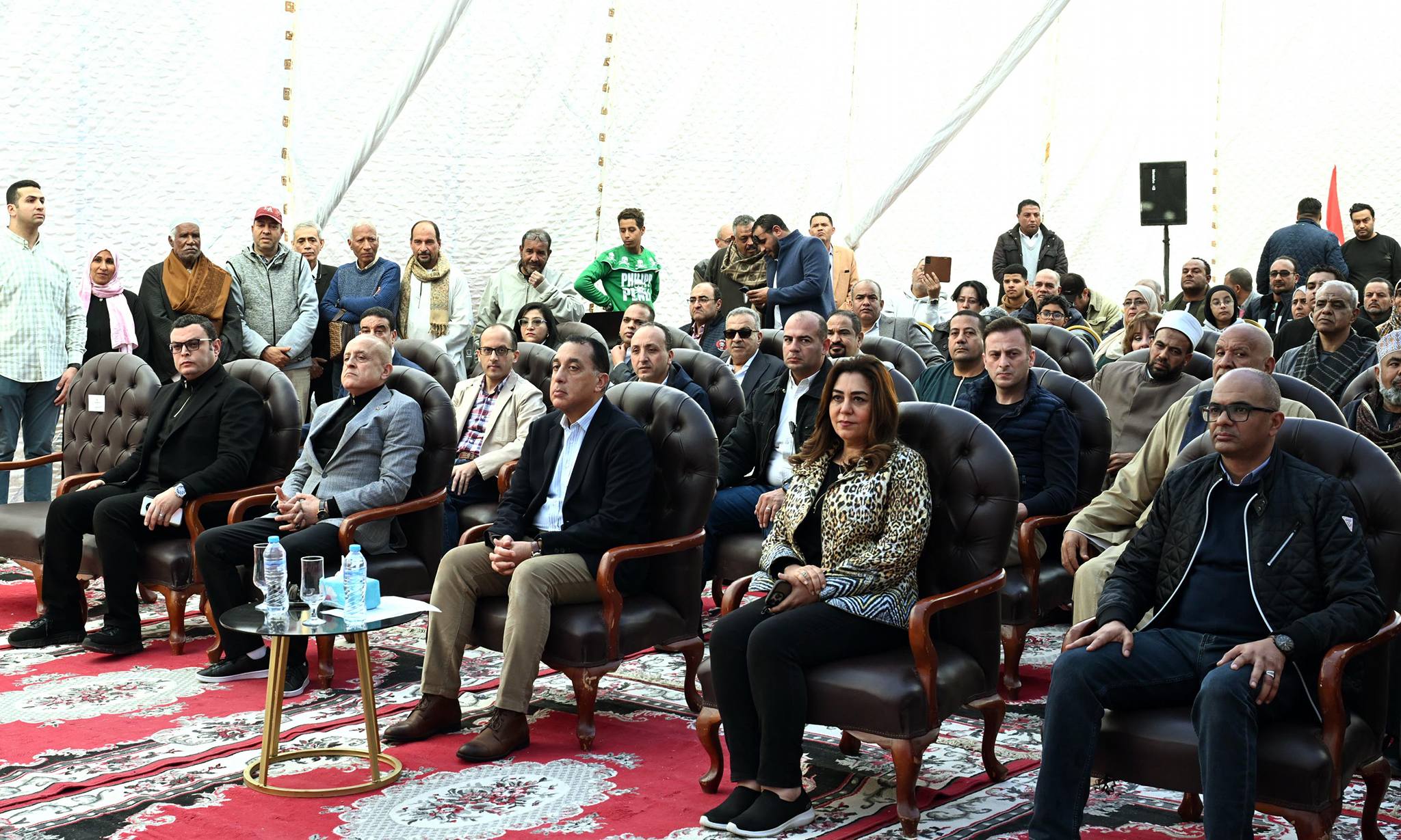 تسليم عقود الوحدات السكنية بمشروع الإسكان القومي للشباب