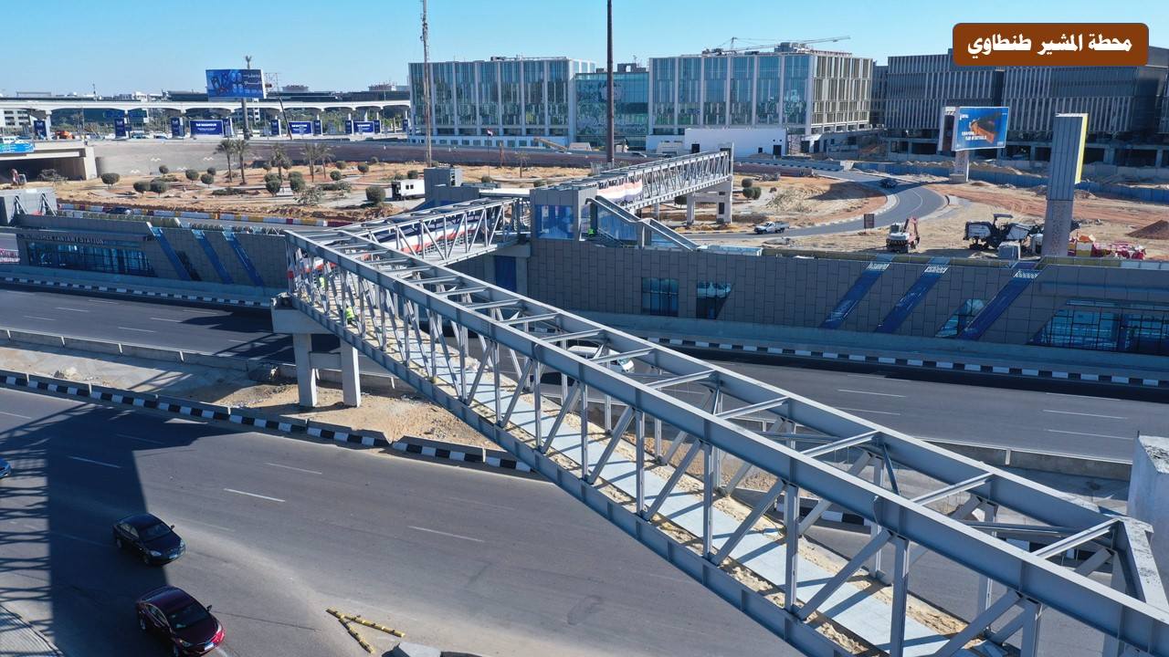 وزير النقل يتفقد المرحلة الثانية من الأتوبيس الترددي BRT ويتابع تطوير الطريق الدائري