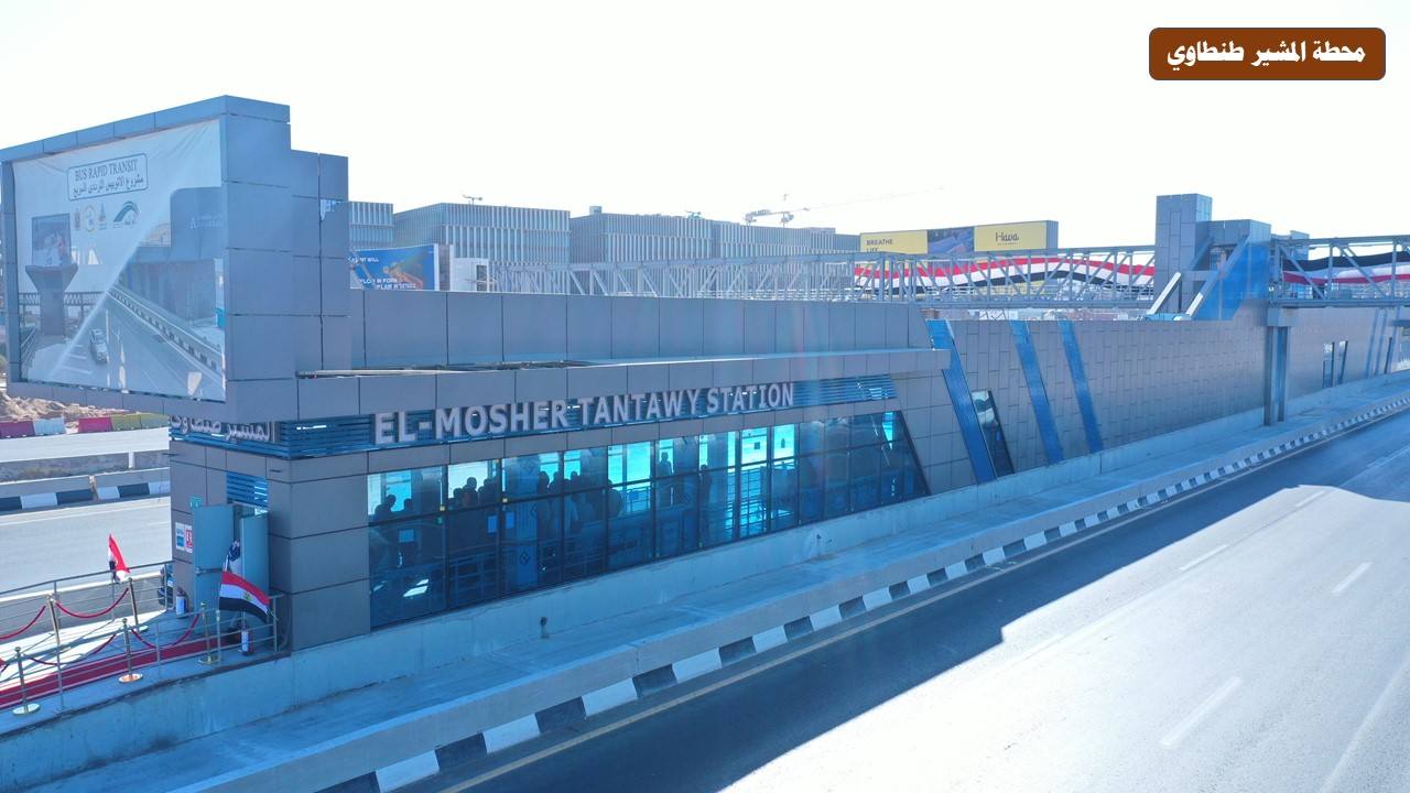 وزير النقل يتفقد المرحلة الثانية من الأتوبيس الترددي BRT ويتابع تطوير الطريق الدائري