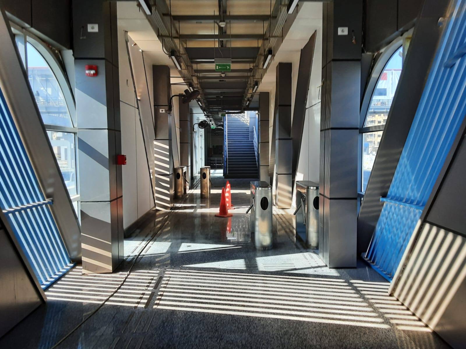 وزير النقل يتفقد المرحلة الثانية من الأتوبيس الترددي BRT ويتابع تطوير الطريق الدائري