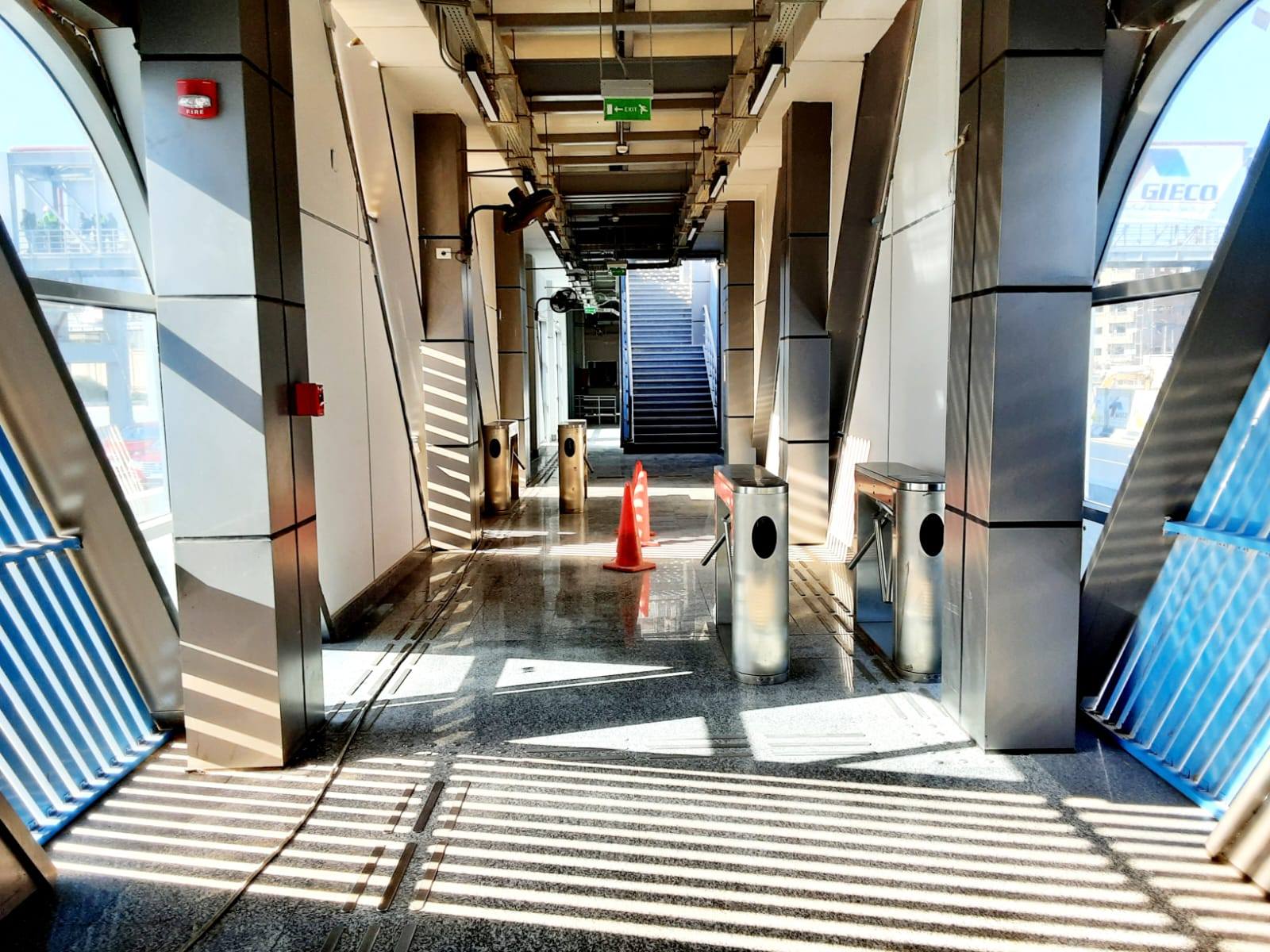 وزير النقل يتفقد المرحلة الثانية من الأتوبيس الترددي BRT ويتابع تطوير الطريق الدائري