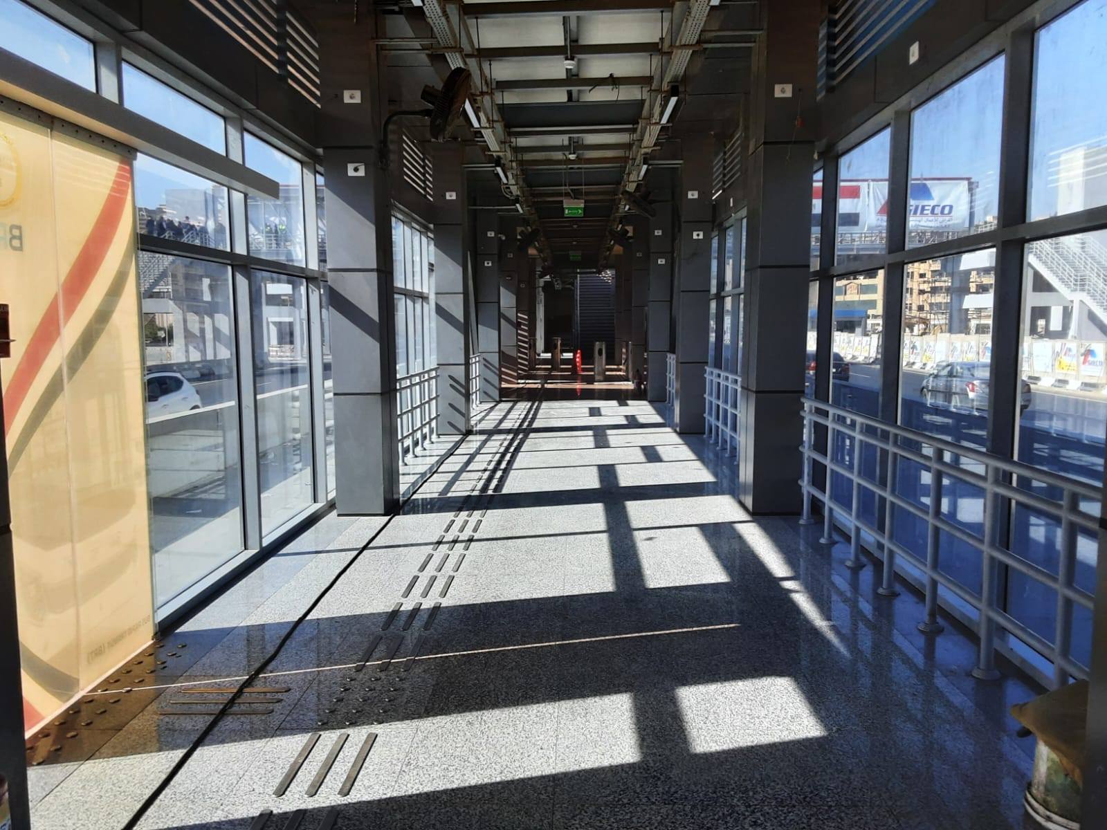 وزير النقل يتفقد المرحلة الثانية من الأتوبيس الترددي BRT ويتابع تطوير الطريق الدائري