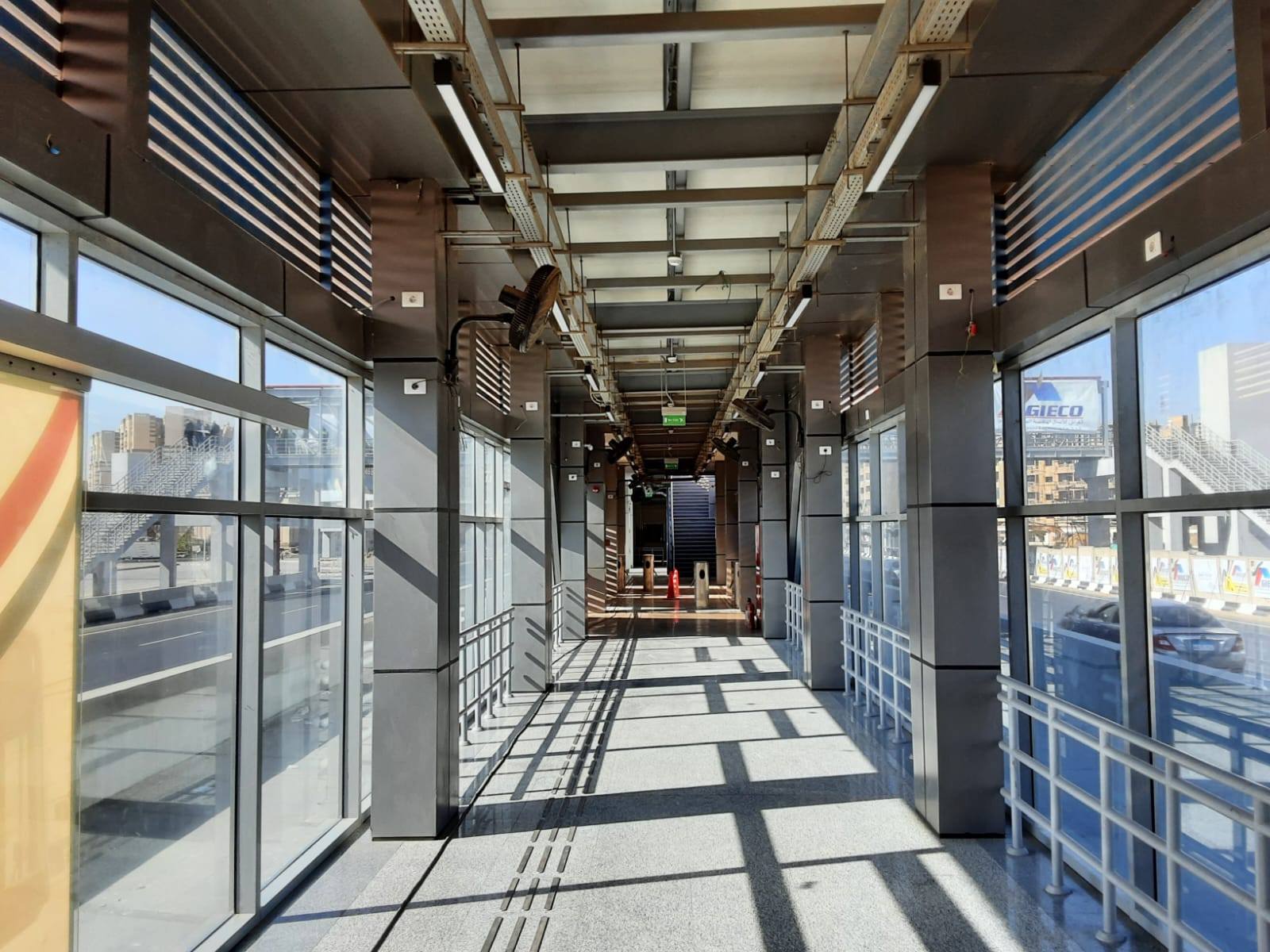 وزير النقل يتفقد المرحلة الثانية من الأتوبيس الترددي BRT ويتابع تطوير الطريق الدائري