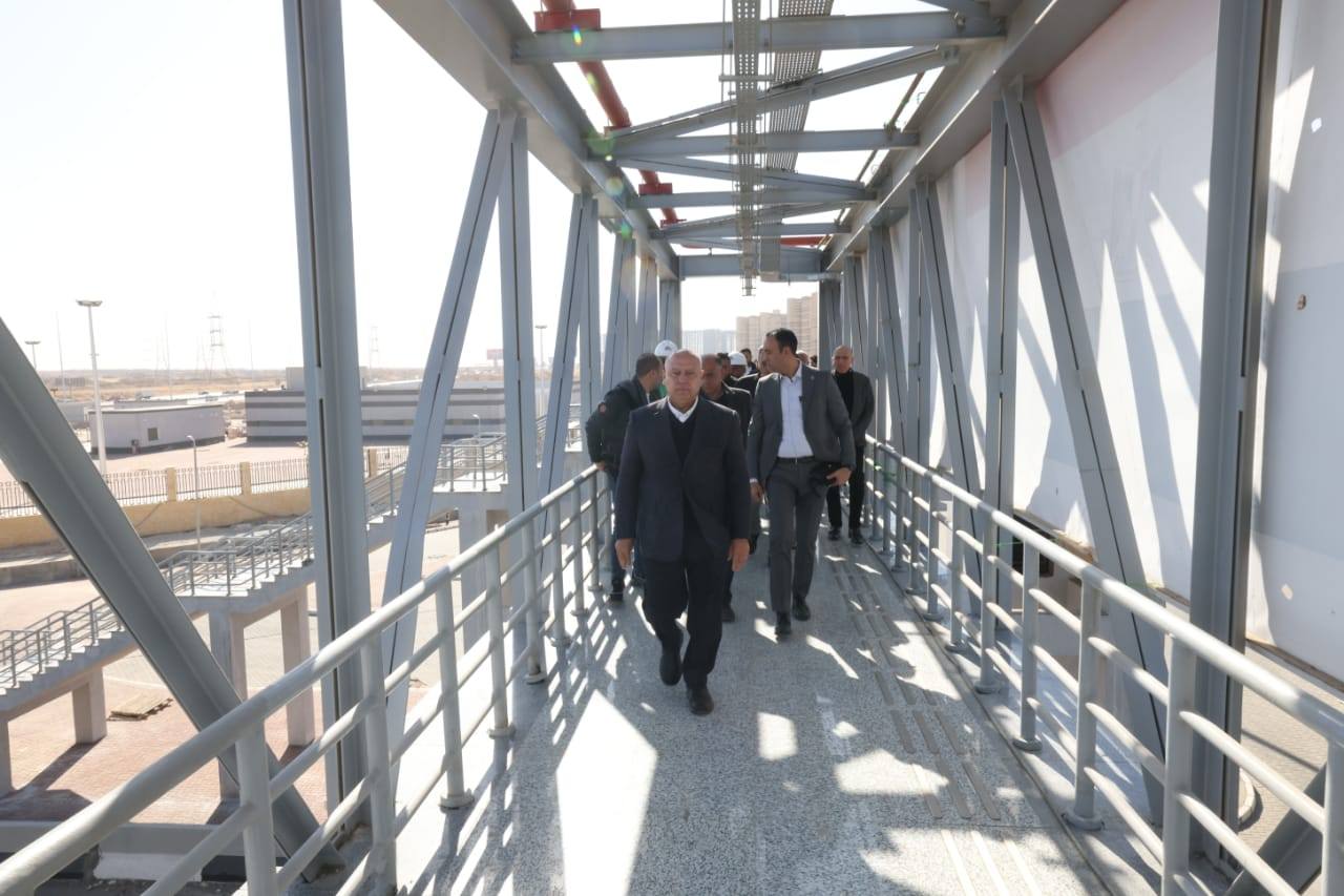 وزير النقل يتفقد المرحلة الثانية من الأتوبيس الترددي BRT ويتابع تطوير الطريق الدائري