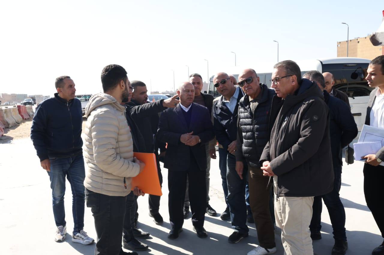 وزير النقل يتفقد المرحلة الثانية من الأتوبيس الترددي BRT ويتابع تطوير الطريق الدائري