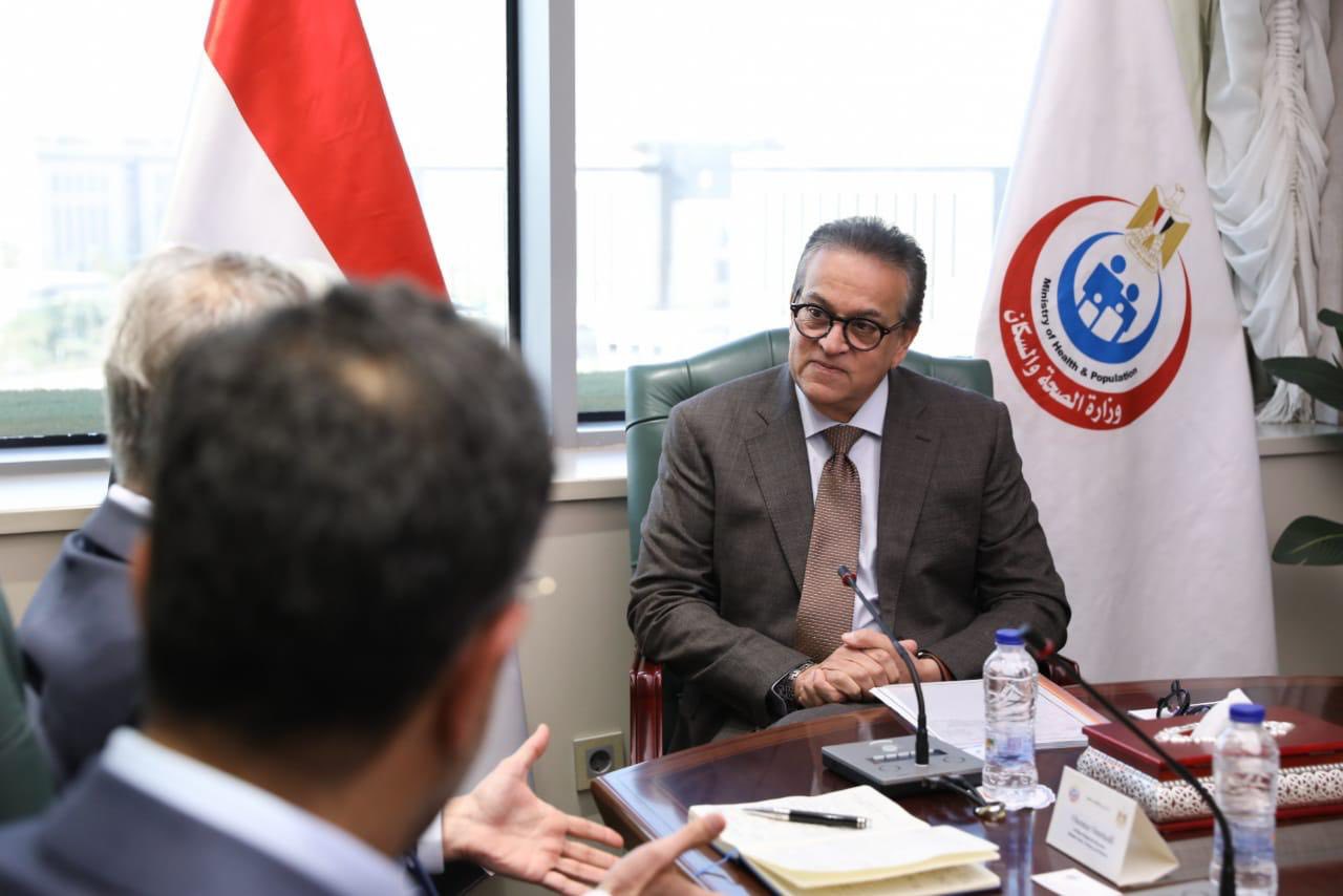 وزير الصحة يجتمع مع المدير الإقليمي لشركة فيلبس