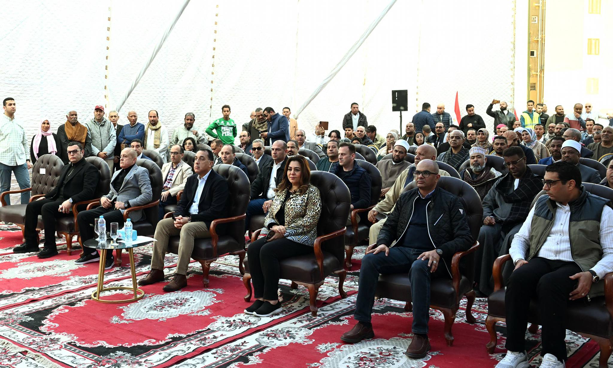 تسليم عقود الوحدات السكنية بمشروع الإسكان القومي للشباب