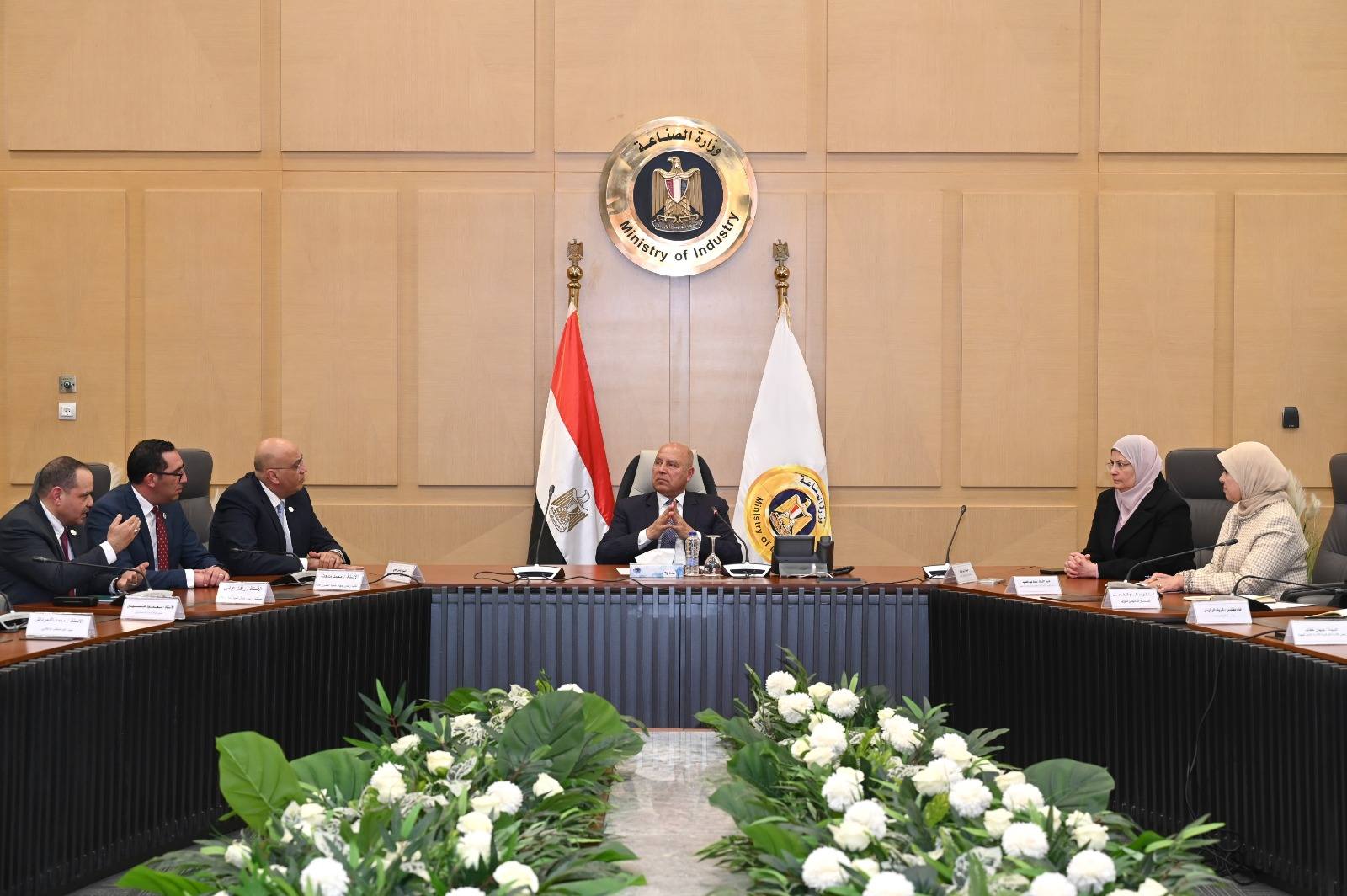 توقيع مذكرة تفاهم بين وزارة الصناعة وجهاز تنمية المشروعات
