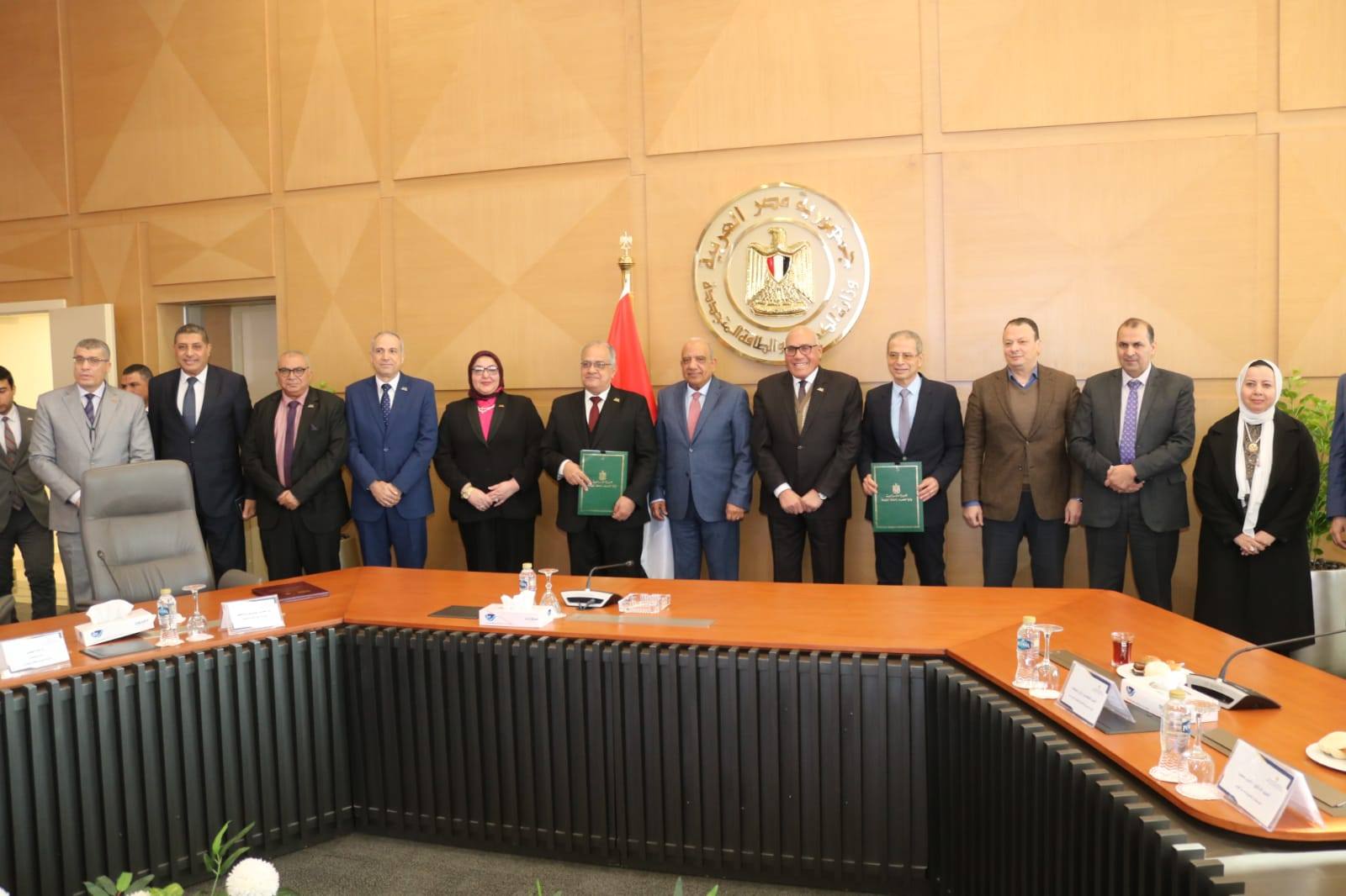 توقيع اتفاقية تأسيس شركة متخصصة في تشغيل أنظمة الطاقة الشمسية