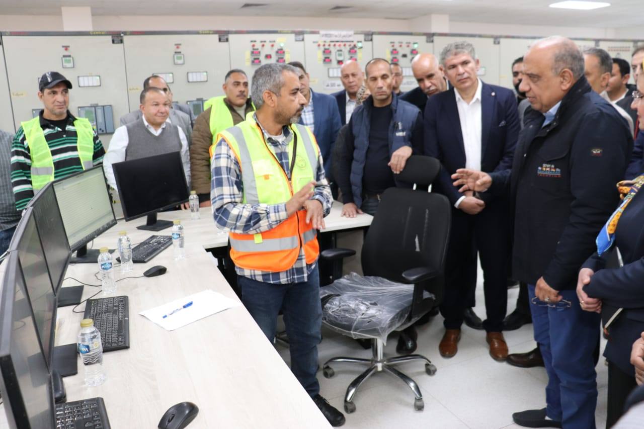 وزير الكهرباء ومحافظ الشرقية يتفقدان محطة محولات الزقازيق ويشهدان وضع الجهد وإطلاق التيار الكهربائي