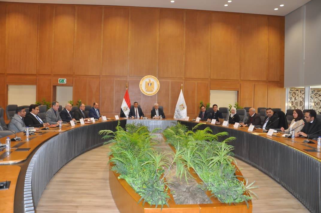 اجتماع لبحث تفاصيل مشروع إنشاء جامعة الغذاء في مصر