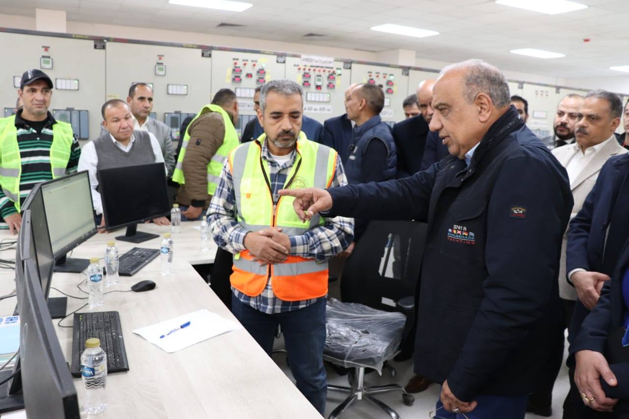 وزير الكهرباء ومحافظ الشرقية يتفقدان محطة محولات الزقازيق ويشهدان وضع الجهد وإطلاق التيار الكهربائي