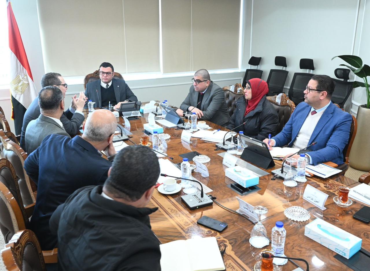 وزير الإسكان يستعرض تصور لمشروع سكني جديد للإسكان المتوسط