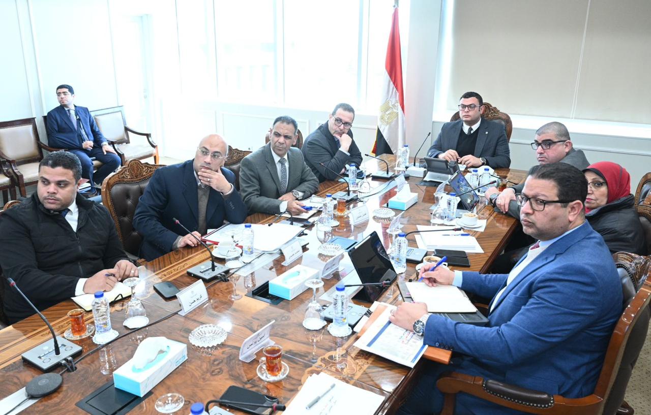 وزير الإسكان يستعرض تصور لمشروع سكني جديد للإسكان المتوسط